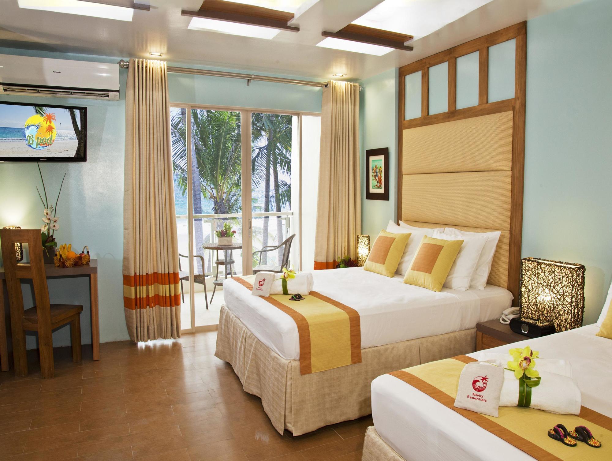 B Pod Hotel Manoc-Manoc Extérieur photo