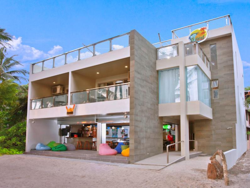 B Pod Hotel Manoc-Manoc Extérieur photo